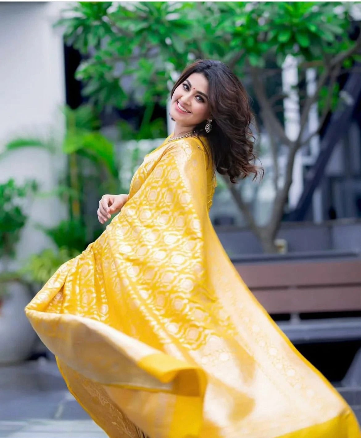 Stunning Yellow Soft Silk Saree With Resonant Blouse Piece