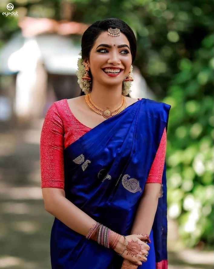 Traditional Wear Lichi Silk Saree with Stunning Zari Patterns