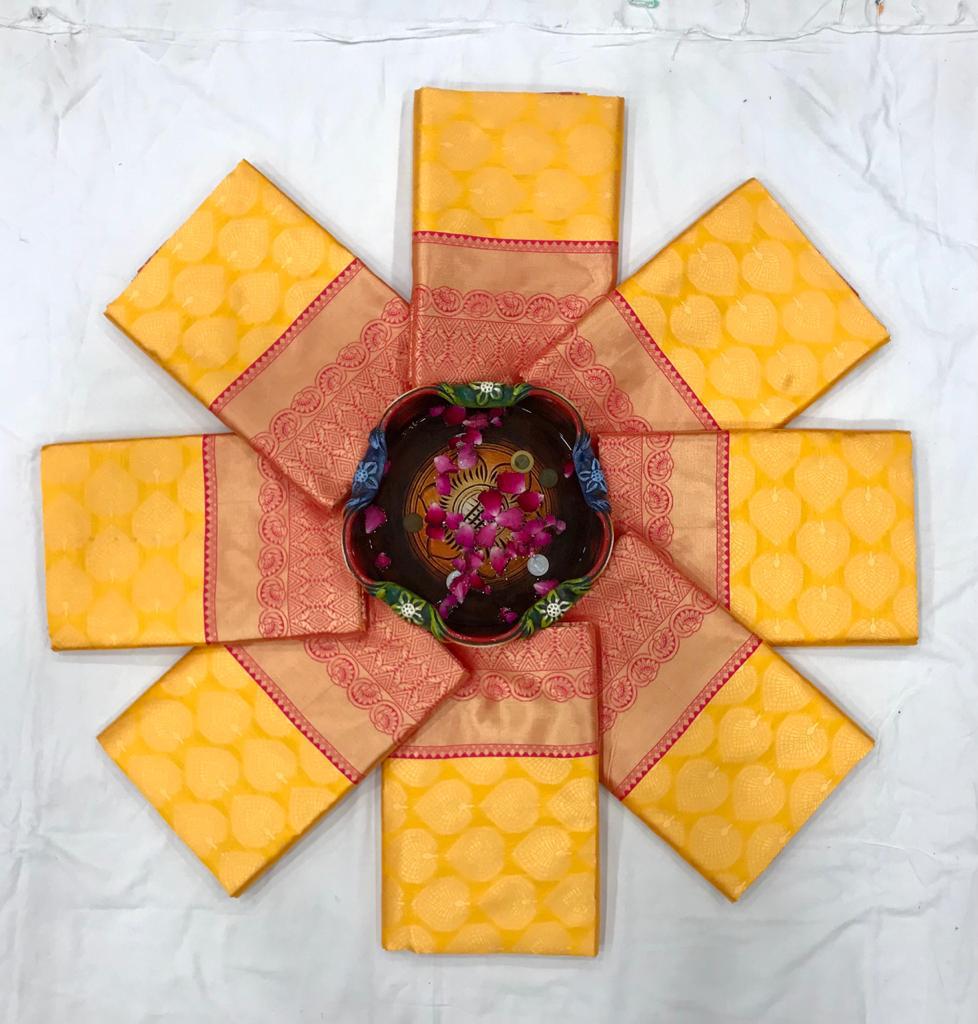 Latest Trending Lichi Silk Saree with Zari Weaving