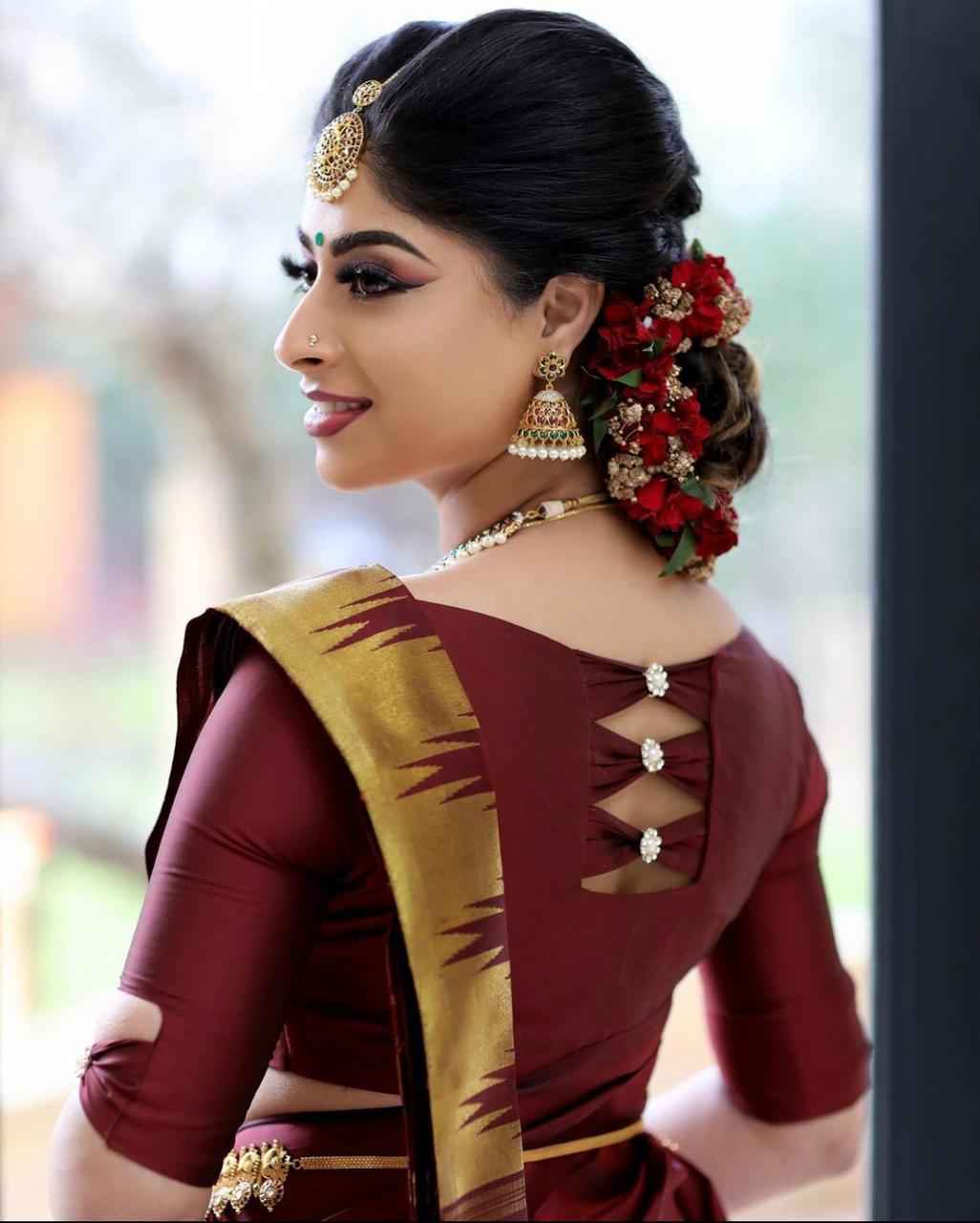 Latest Trend Lichi Silk Saree with Classy Zari Borders