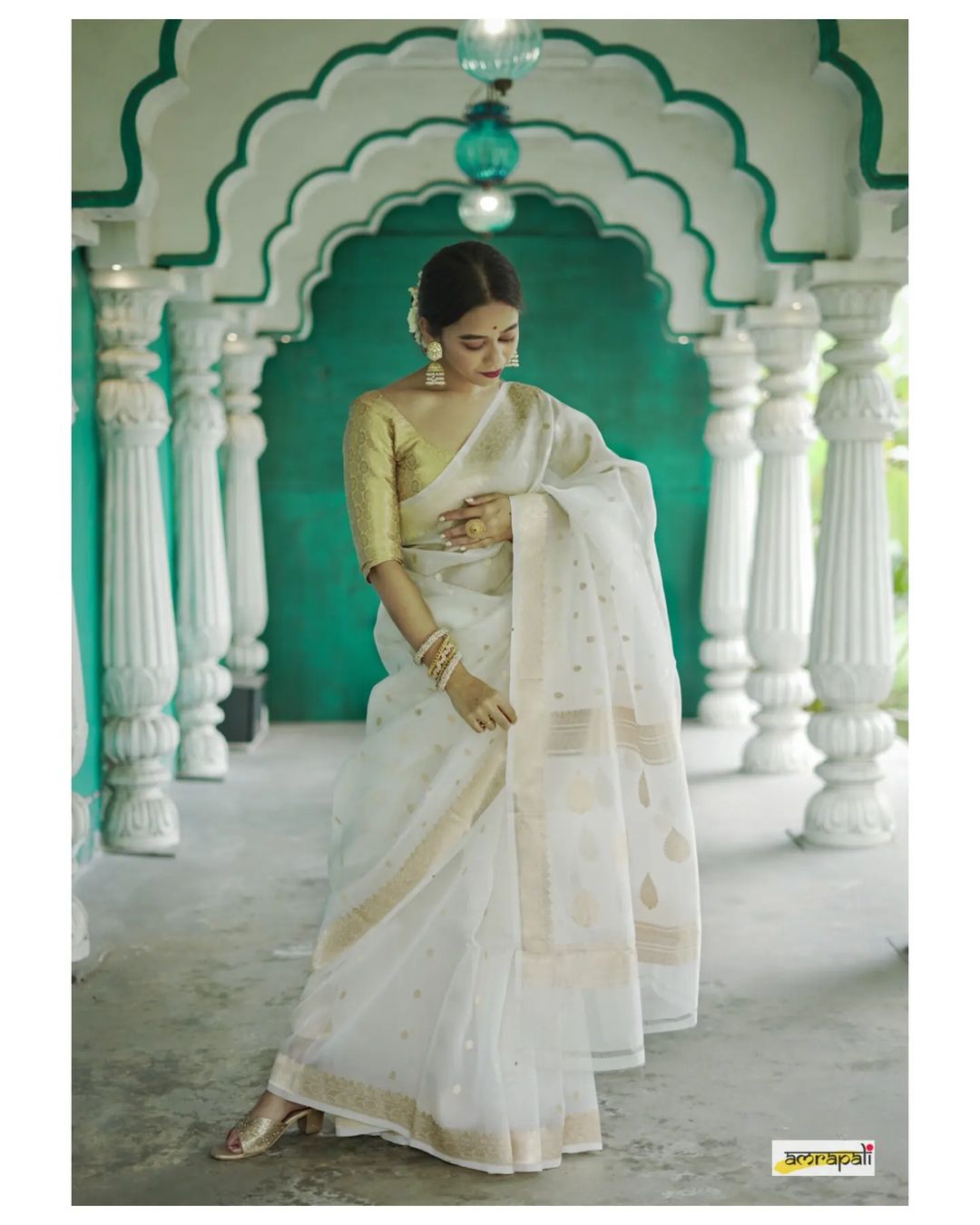 Elegant Banarasi Silk Saree with Gold Zari Embellishments White