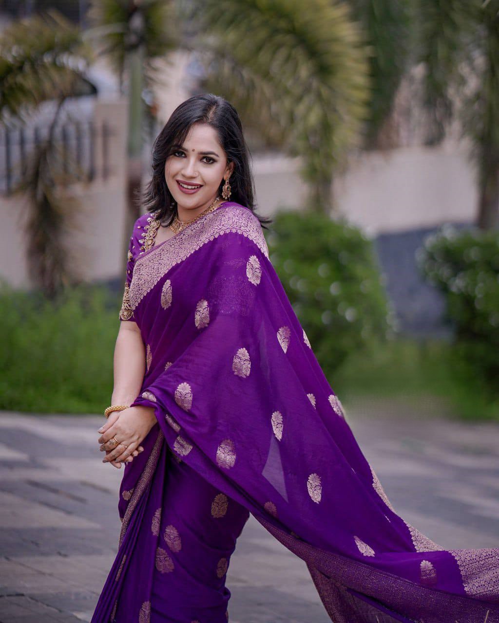 Majestic Violet Soft Lichi Silk Saree With Classic Blouse Piece