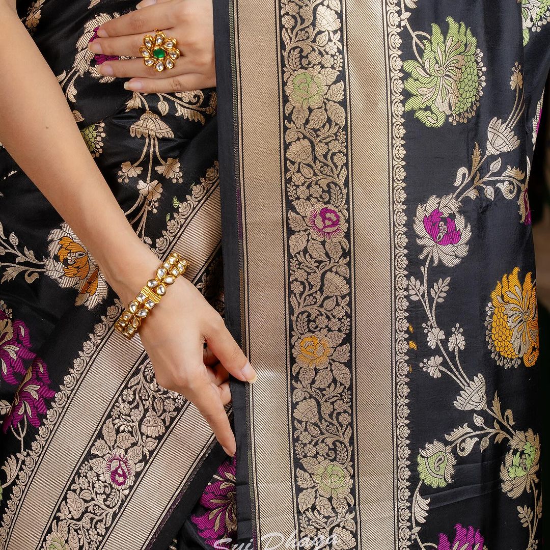 Vibrant Black and Golden Soft Silk Saree with Ethnic Blouse Piece