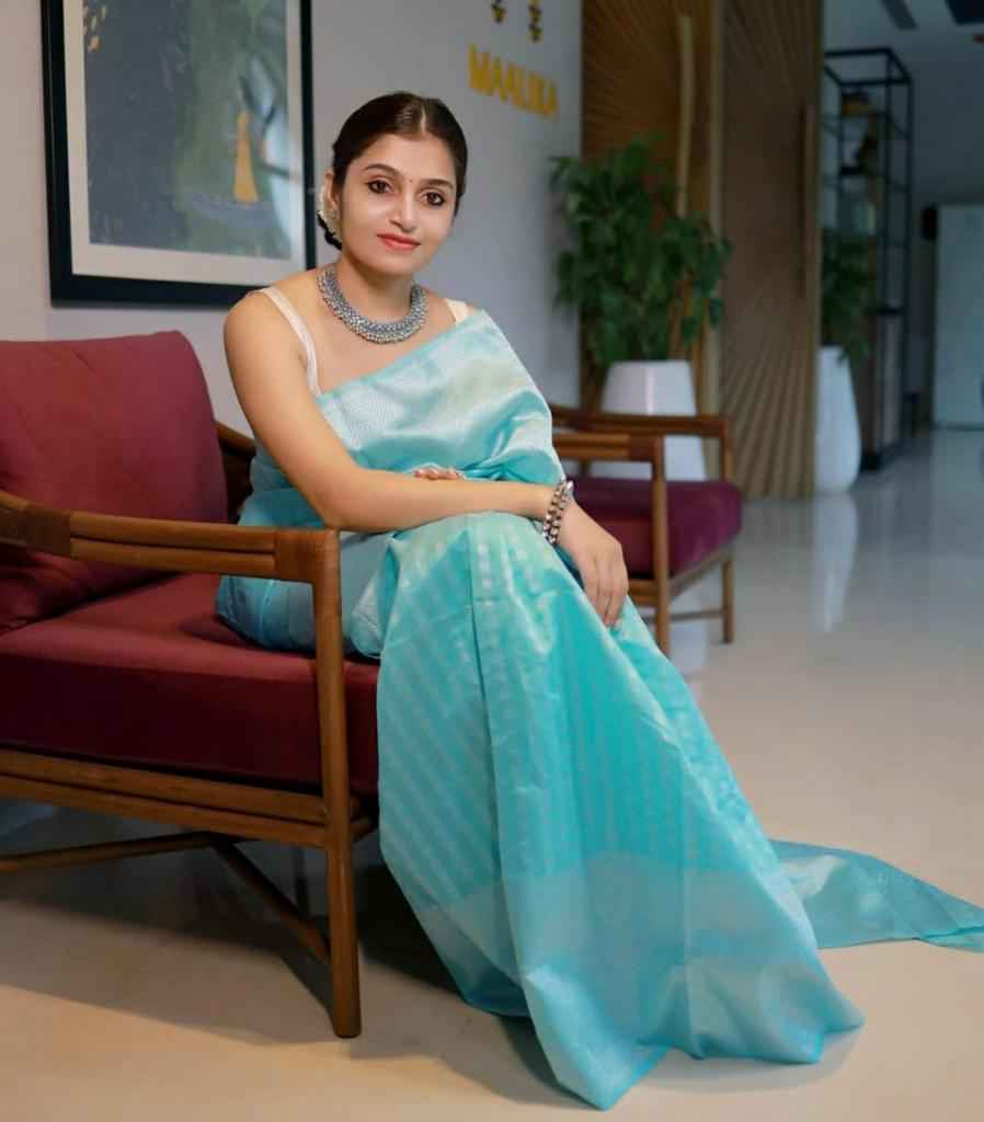 Festival Wear Lichi Silk Saree with Exclusive Zari Design