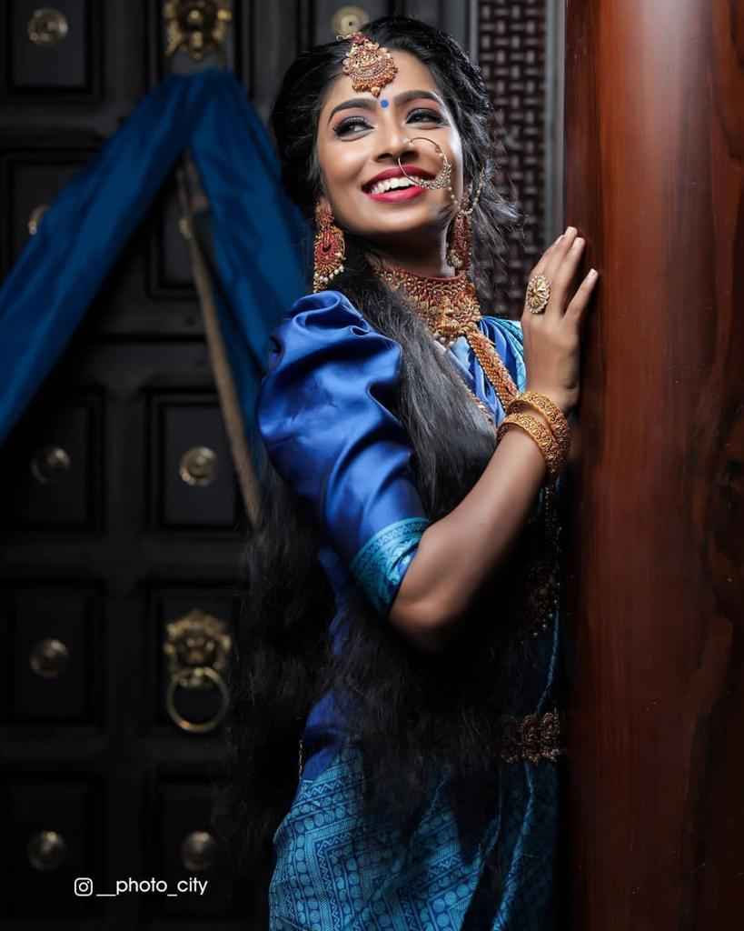 Latest Trend Lichi Silk Saree with Stylish Zari Design