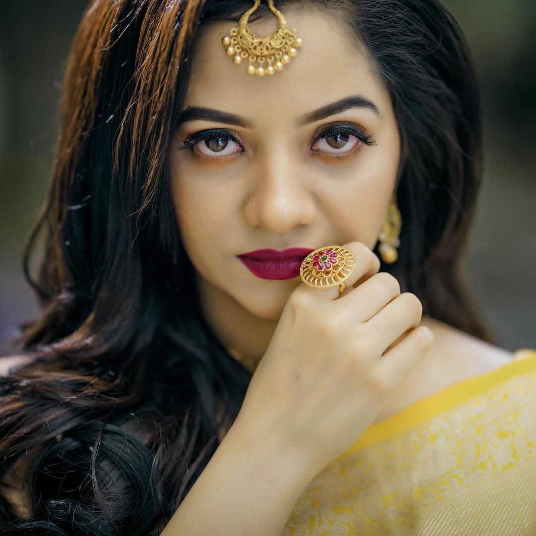 Latest Festive Lichi Silk Saree with Grand Zari Detailing