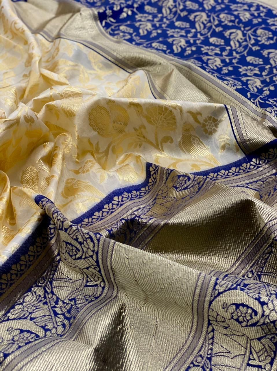 Party Wear Soft Lichi Silk Saree with Zari Pallu