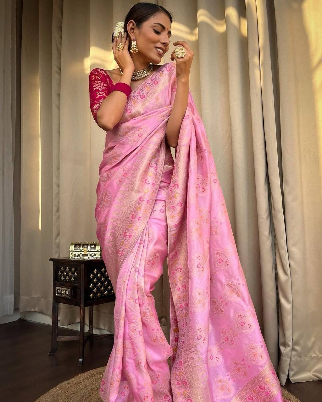 Ethnic Pink Soft Lichi Silk Saree With Classic Blouse Piece
