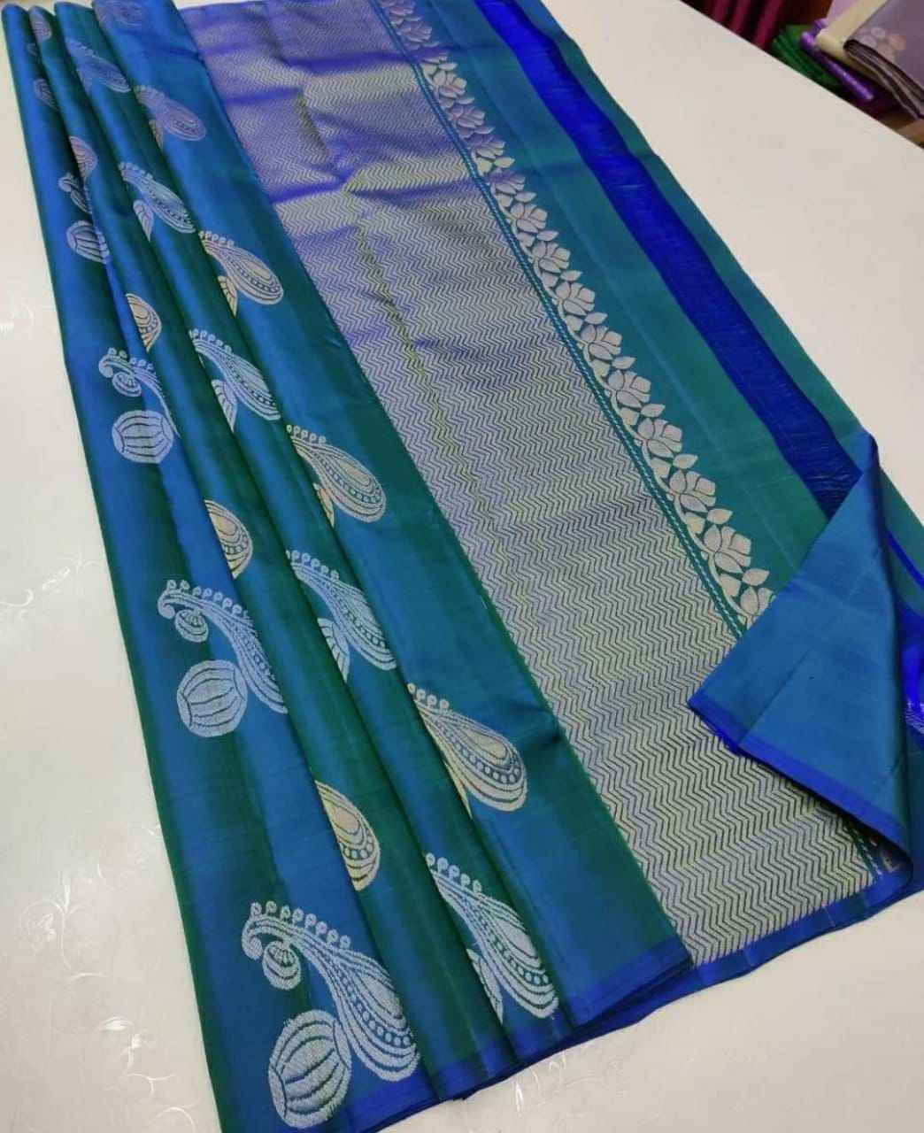 Traditional Ethnic Lichi Silk Saree with Zari Design