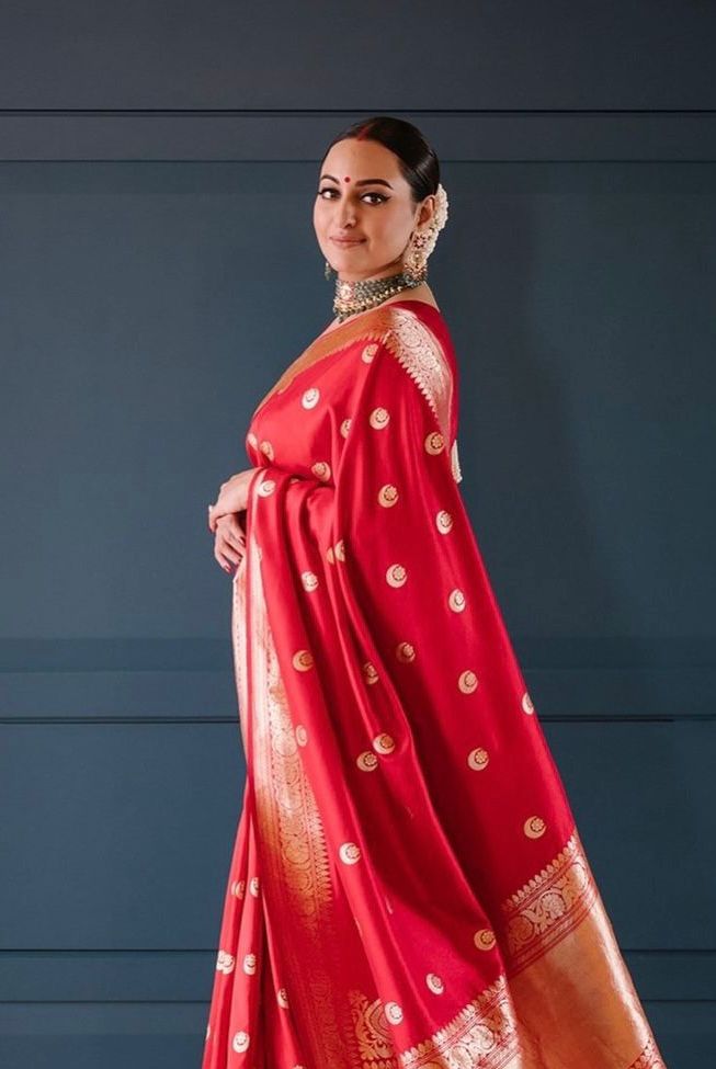 Luxury Red Soft Lichi Silk Saree With Classic Blouse Piece