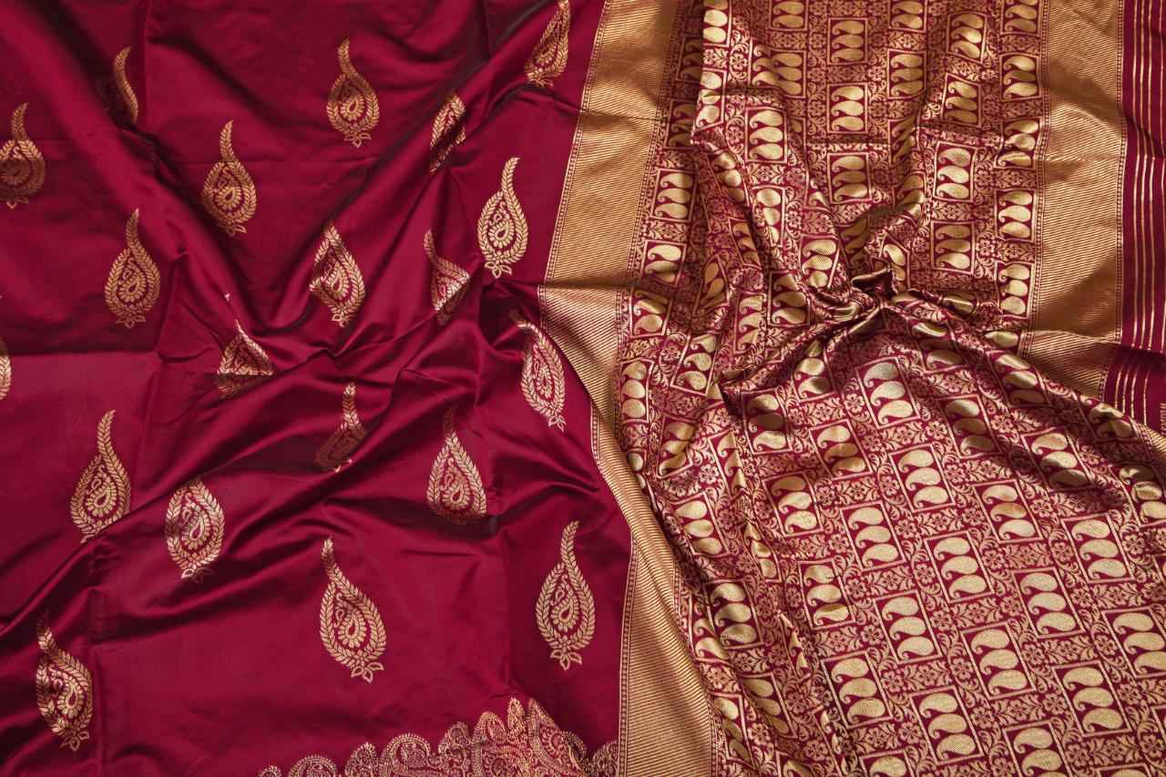 New Arrival Lichi Silk Saree with Unique Zari Weaving