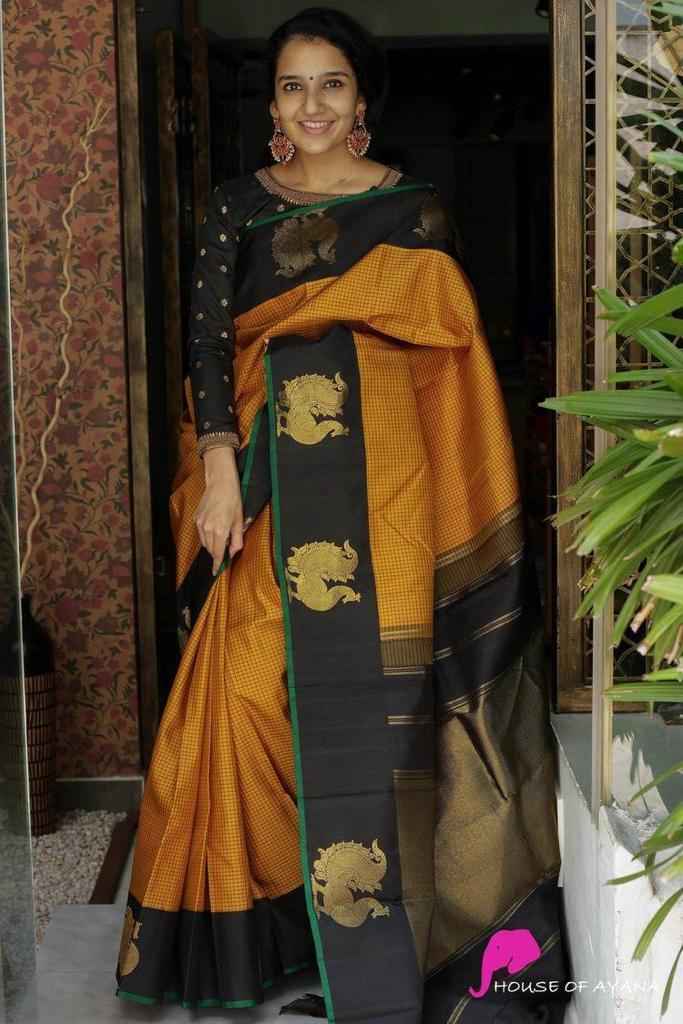 Bridal Wear Lichi Silk Saree with Exquisite Zari Weaving