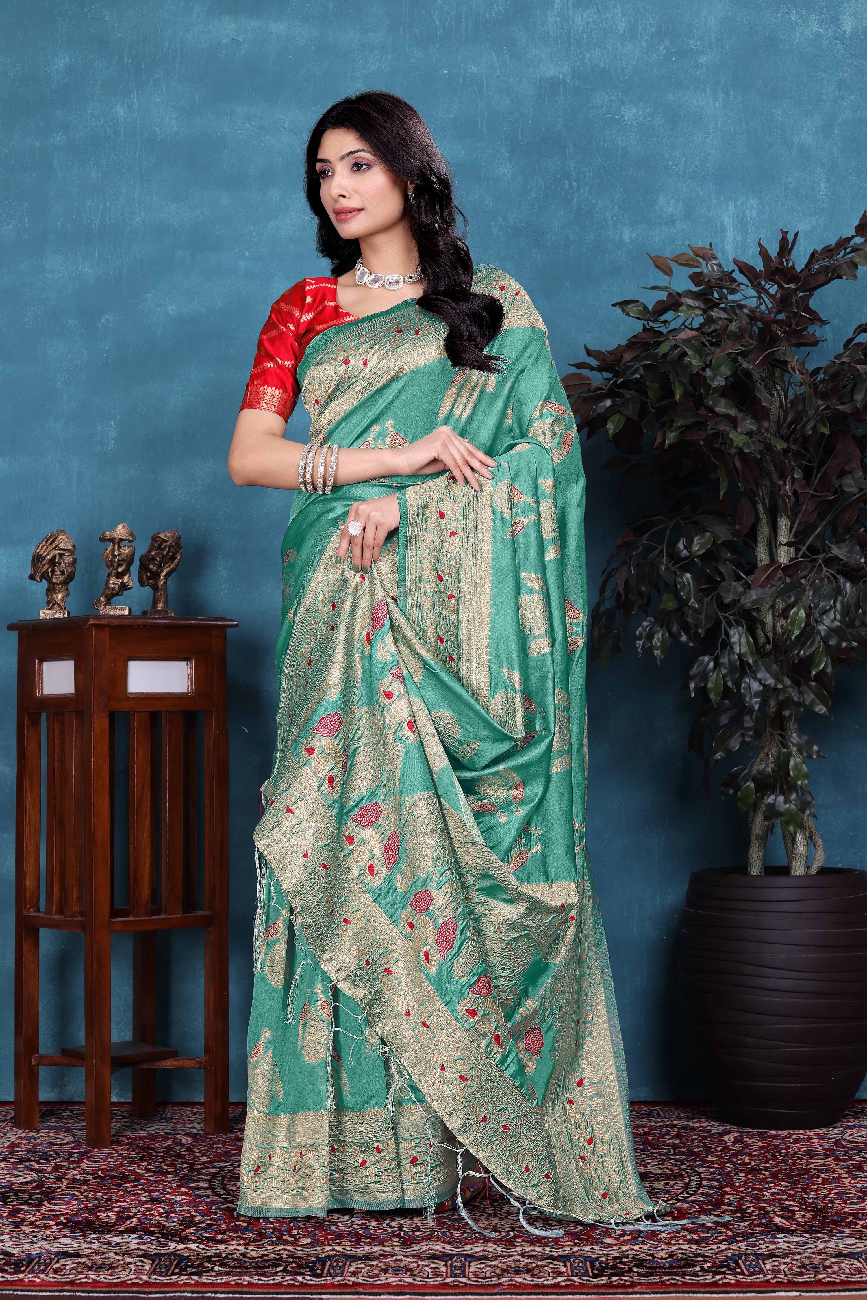 Classic Pista Green Soft Silk Saree with Ethnic Blouse Piece