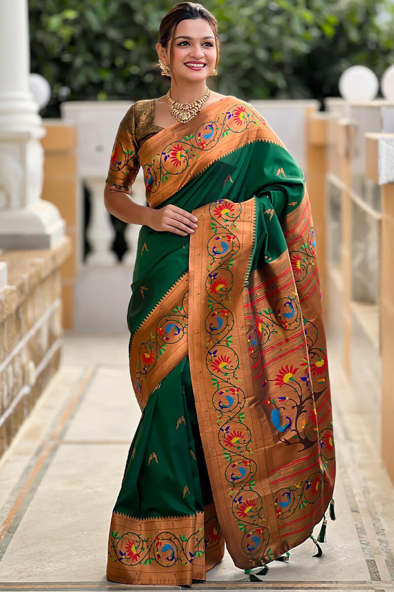 Smashing Dark Green Paithani Silk Saree With Seraglio Blouse Piece