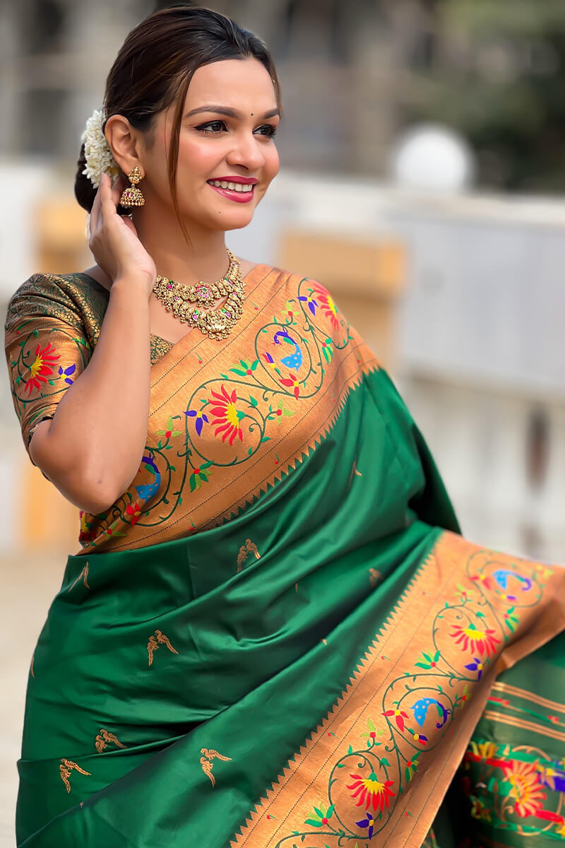 Smashing Dark Green Paithani Silk Saree With Seraglio Blouse Piece