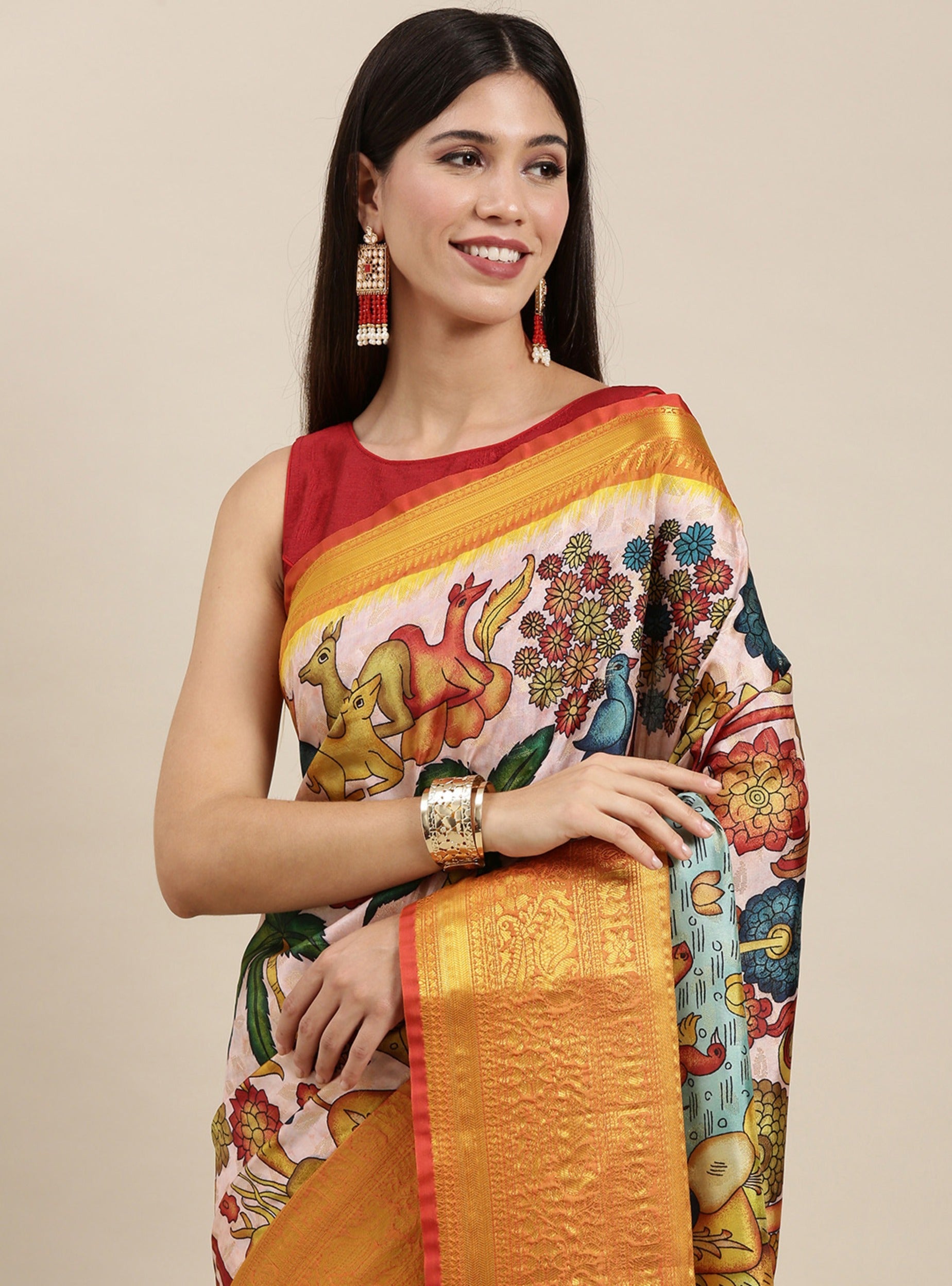 Arresting Beige Kalamkari Printed Saree With Impressive Blouse Piece