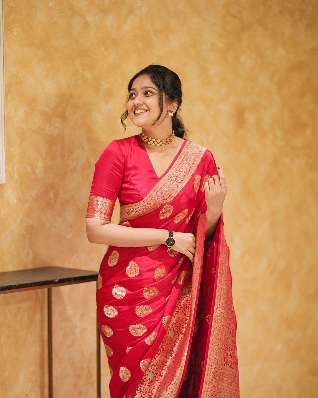 Adorable Red Soft Lichi Silk Saree With Classic Blouse Piece