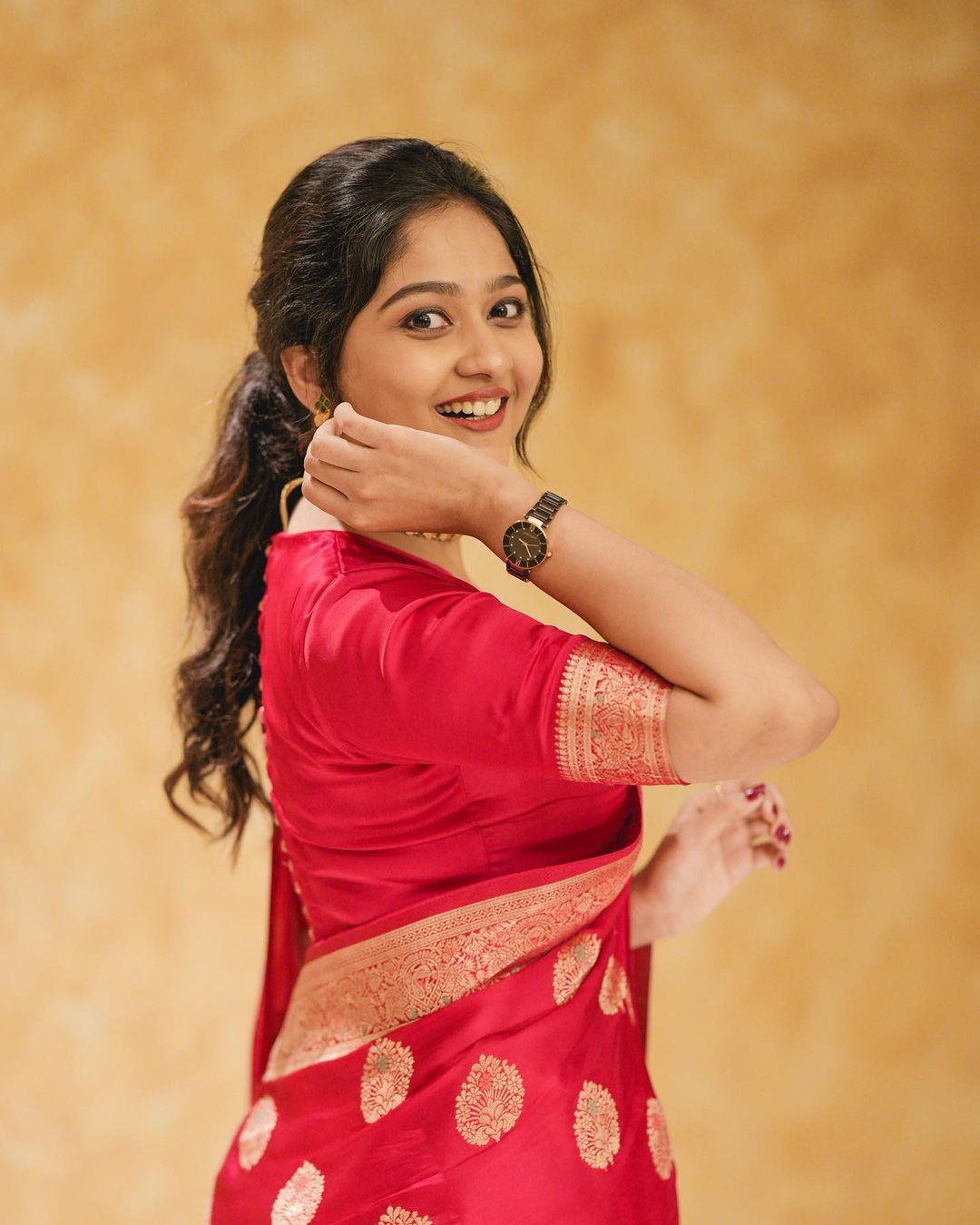 Adorable Red Soft Lichi Silk Saree With Classic Blouse Piece