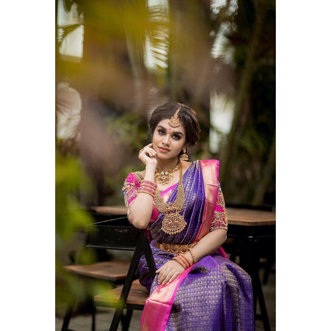 Stylish Purple Soft Silk Saree With Beautiful Blouse Piece