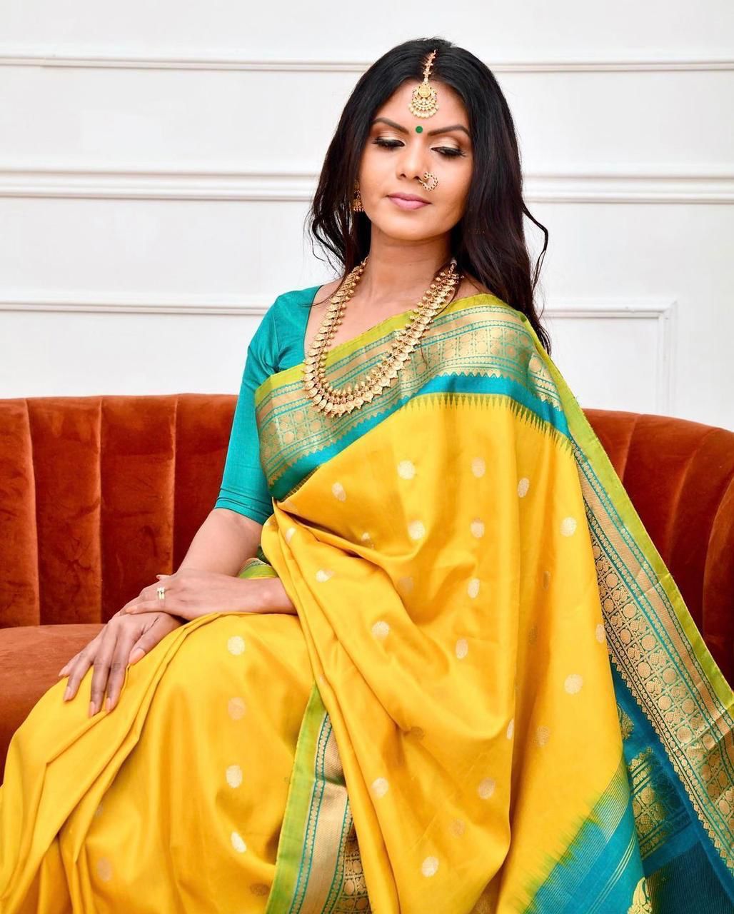 Regal Look Lichi Silk Saree with Elegant Zari Weaving