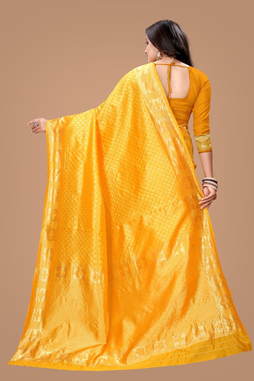 Classy Lichi Silk Saree with Heavy Zari Design