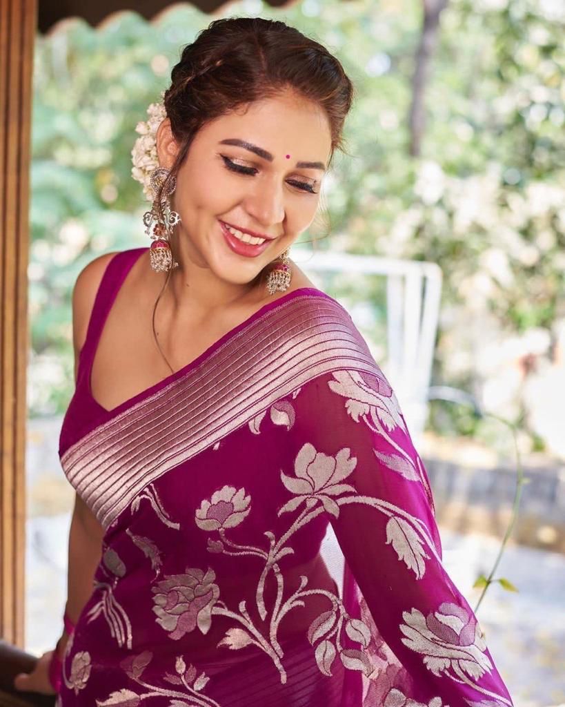 Embrace Purple Soft Lichi Silk Saree With Classic Blouse Piece