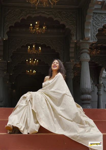 Elegant Banarasi Silk Saree with Gold Zari Embellishments Cream