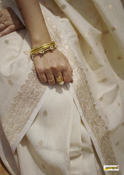 Elegant Banarasi Silk Saree with Gold Zari Embellishments Cream