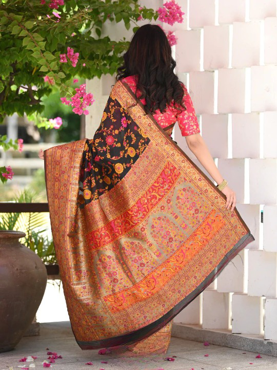 Elegant Banarasi Silk Saree with Zari Border &amp; Pallu Black