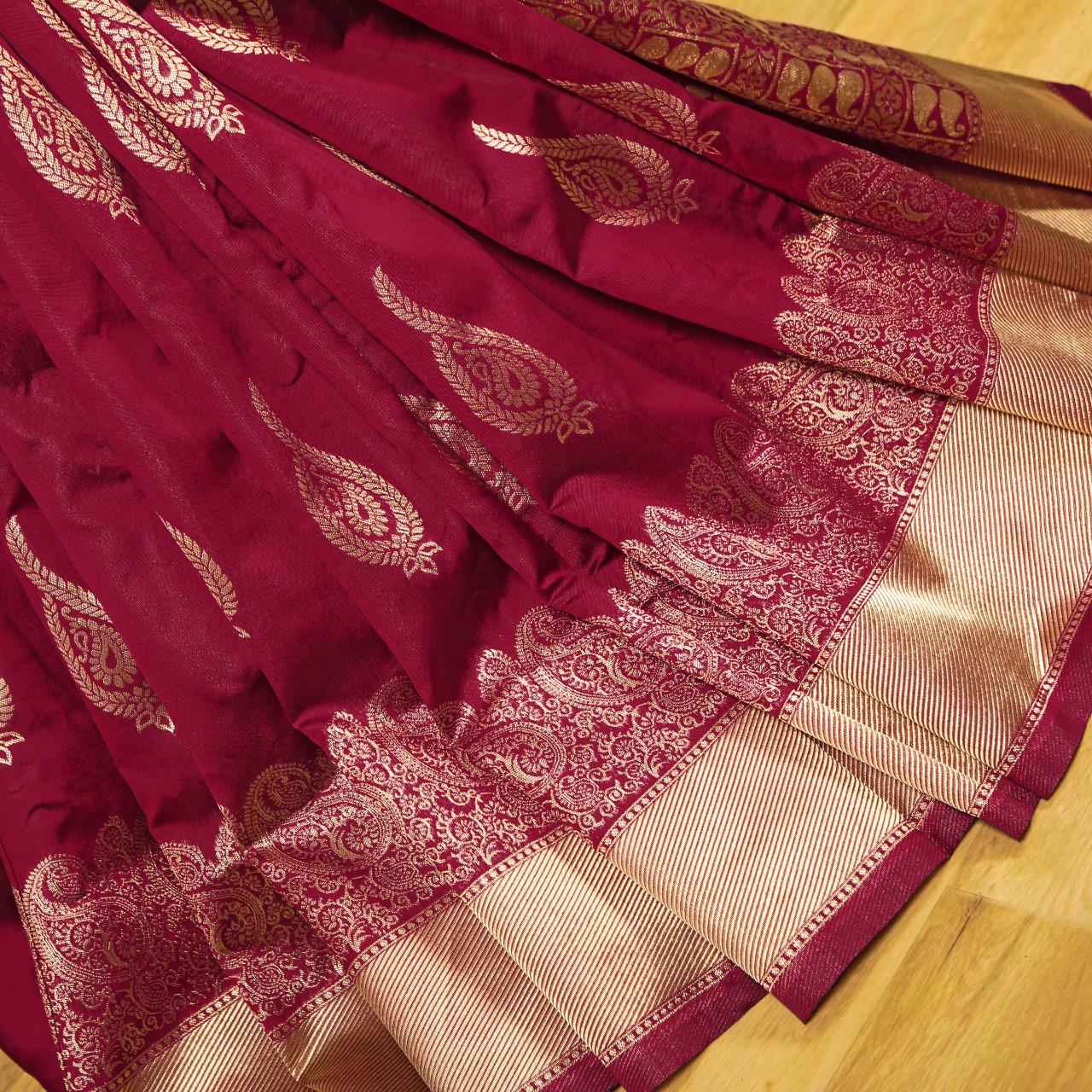New Arrival Lichi Silk Saree with Unique Zari Weaving