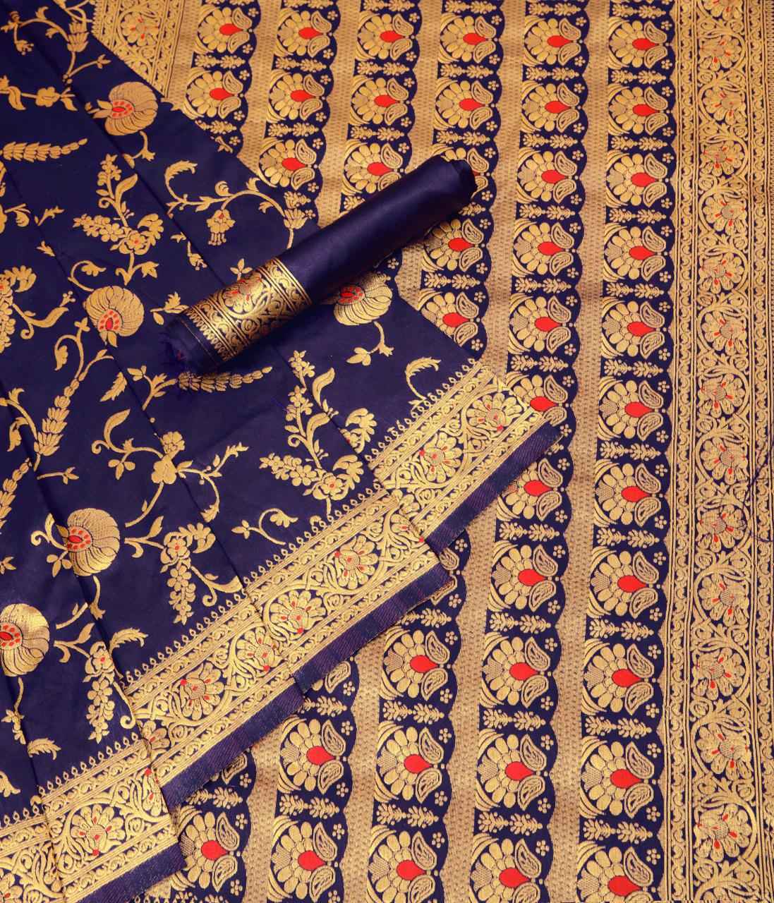 Premium Elegant Lichi Silk Saree with Intricate Zari Weaving