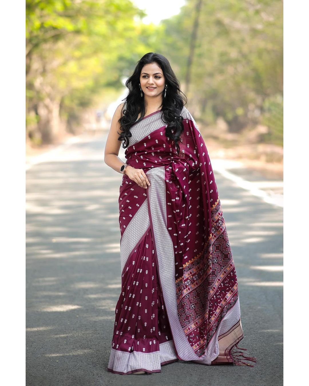 Exquisite Banarasi Silk Saree with Gold Zari Weaving Wine