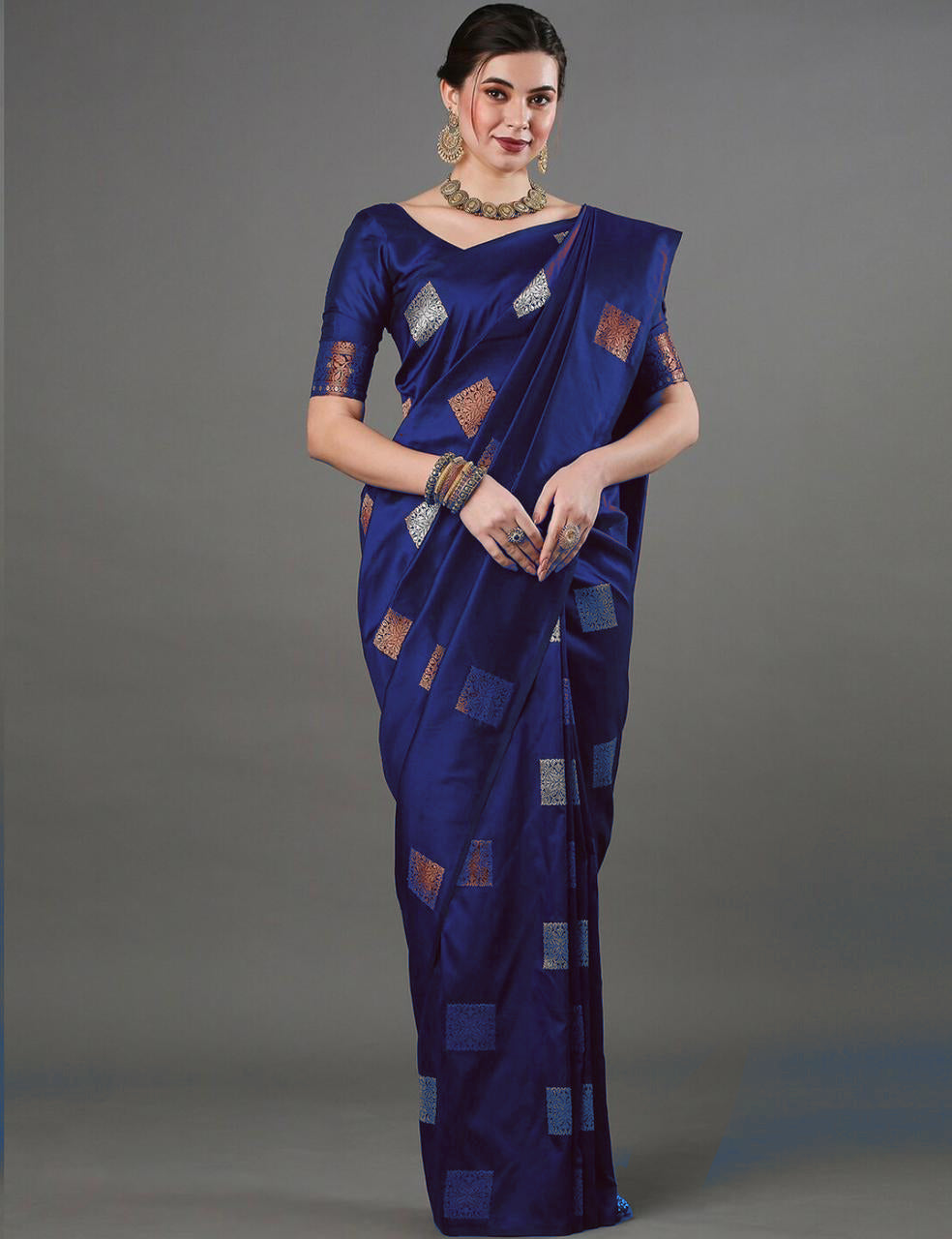 Ethnic Banarasi Saree – Handwoven Soft Silk Fabric Blue