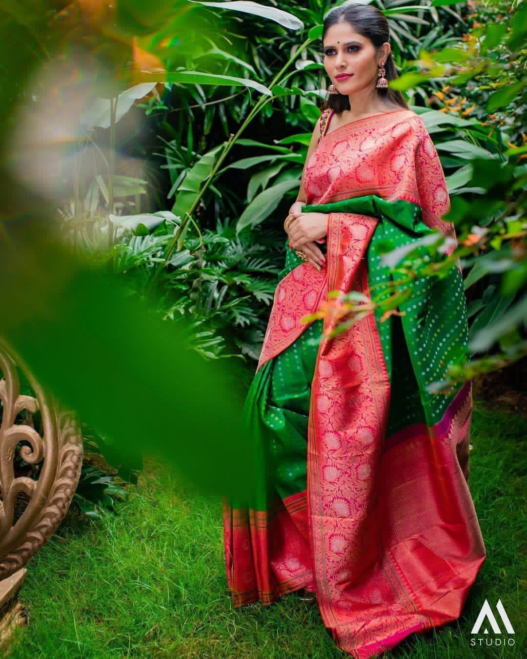 Precious Dark Green Soft Banarasi Silk Saree With Ideal Blouse Piece