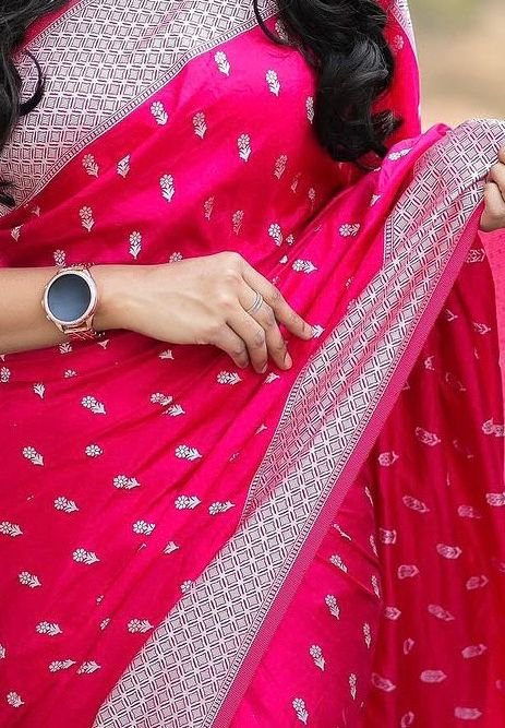 Exquisite Banarasi Silk Saree with Gold Zari Weaving pink