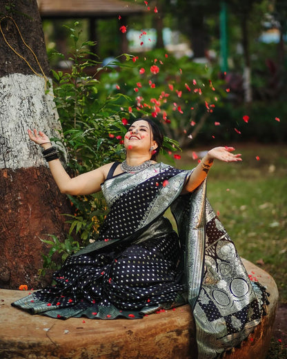 Trendsetting Black Soft Silk Saree with Ethnic Blouse Piece