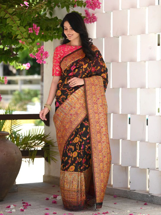 Elegant Banarasi Silk Saree with Zari Border &amp; Pallu Black