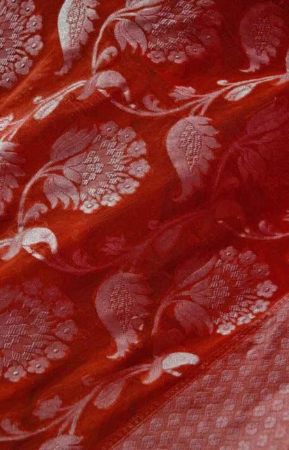 Latest Lichi Silk Saree with Golden Zari Weaving