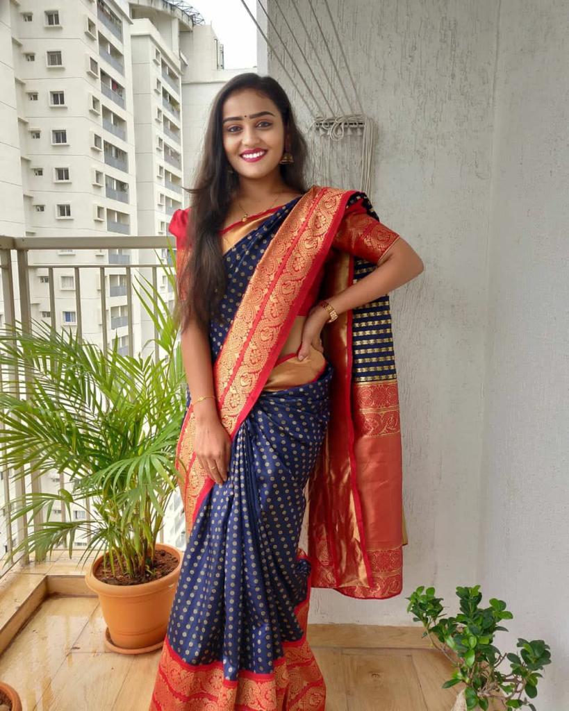 New Arrival Lichi Silk Saree with Designer Zari Border