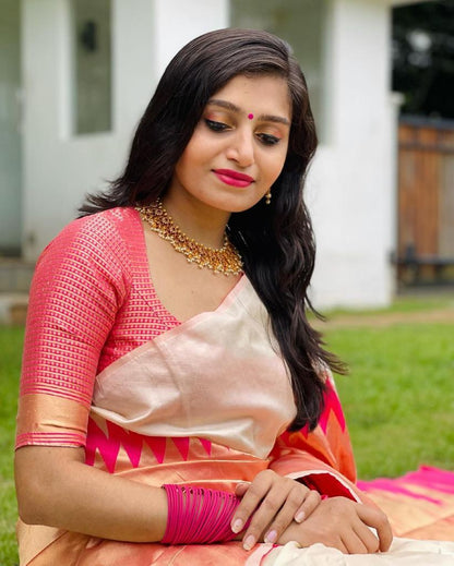 Luxurious Lichi Silk Saree with Exclusive Zari Weaving