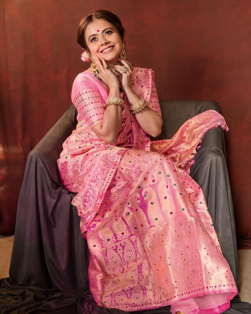 Traditional Pink Soft Lichi Silk Saree With Classic Blouse Piece