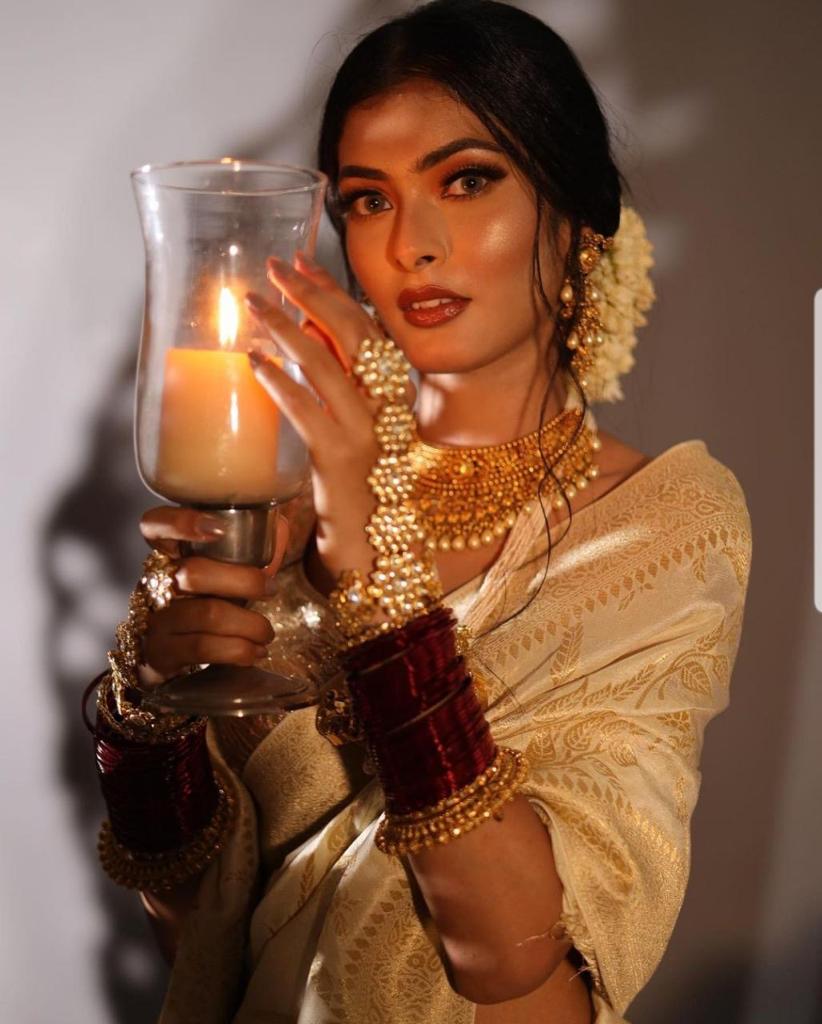 Exclusive Collection Lichi Silk Saree with Fancy Zari