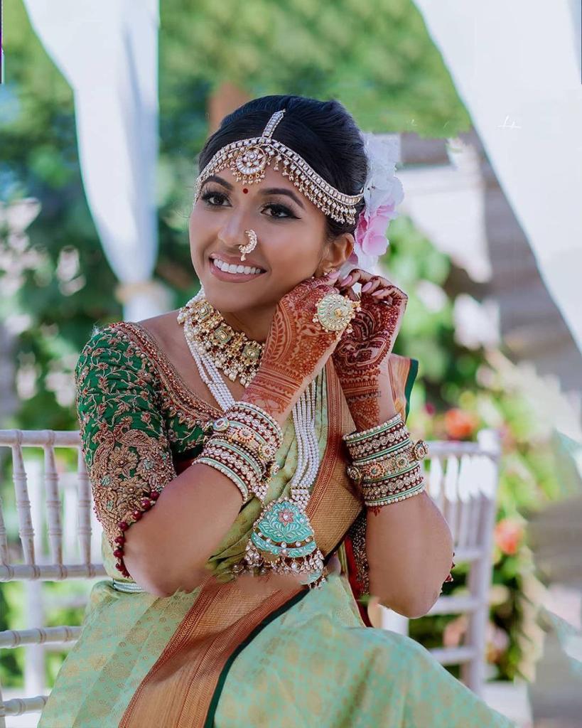 Flawless Lichi Silk Saree with Exclusive Zari Weaving