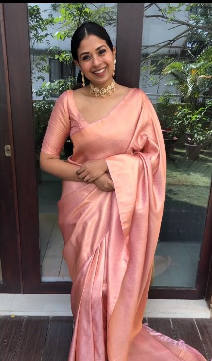 Elegant Pink Lichi Silk Saree with Blouse Peace
