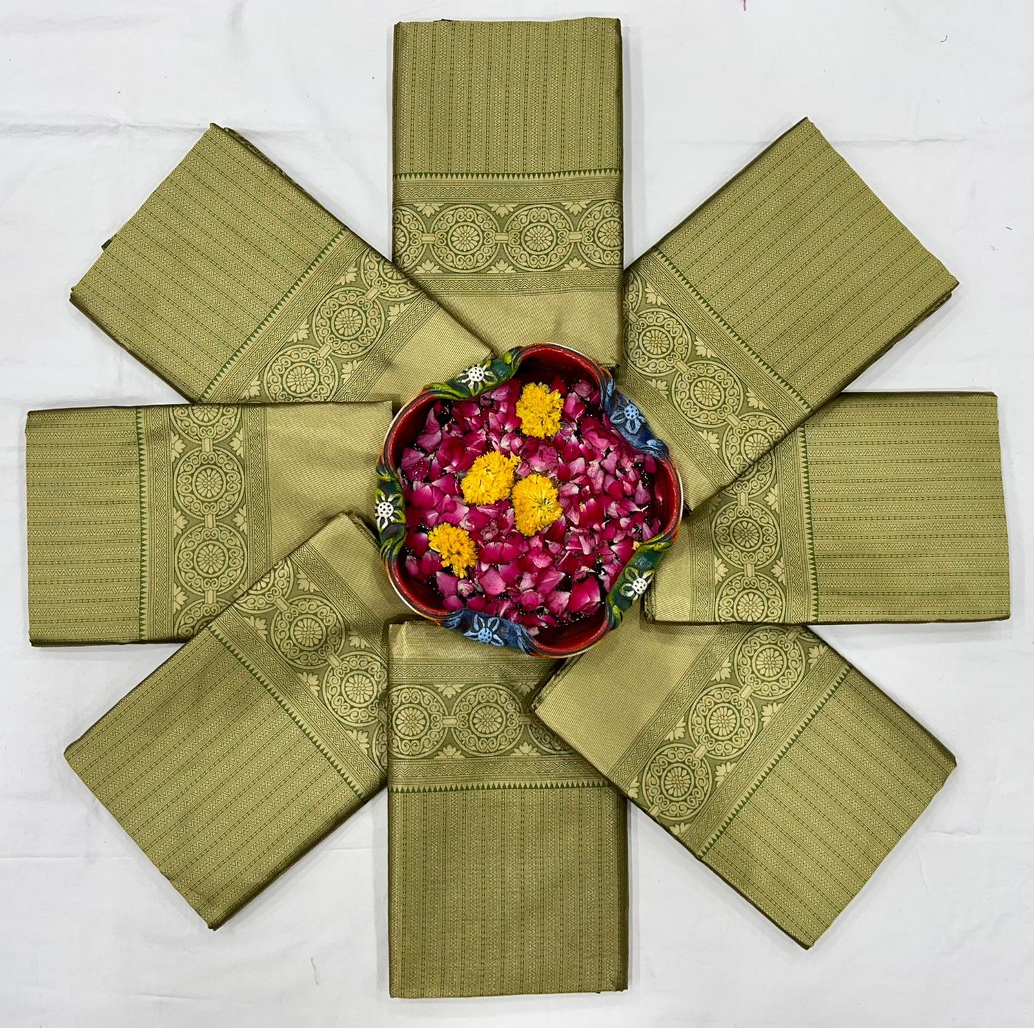 Elegant Designer Lichi Silk Saree with Classy Zari Pattern