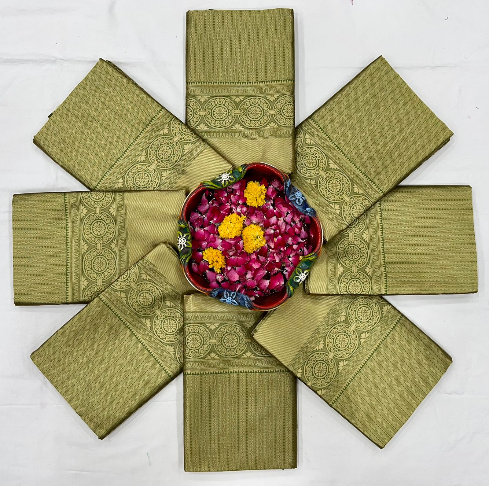 Elegant Designer Lichi Silk Saree with Classy Zari Pattern