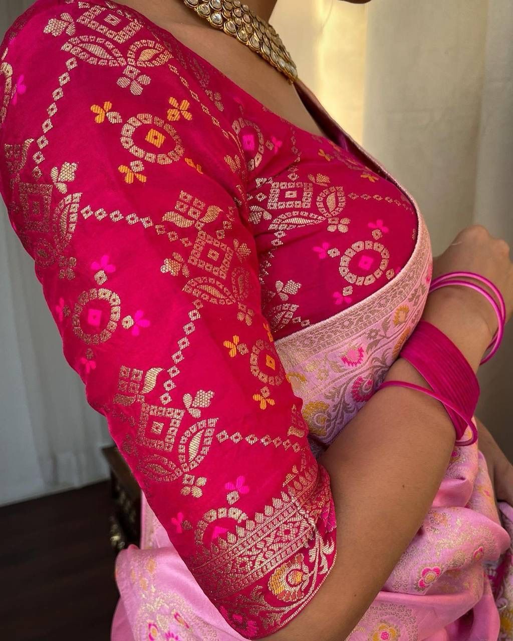 Ethnic Pink Soft Lichi Silk Saree With Classic Blouse Piece