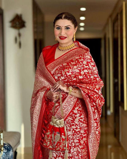 Sophisticated Red Soft Lichi Silk Saree With Amazing Blouse Piece