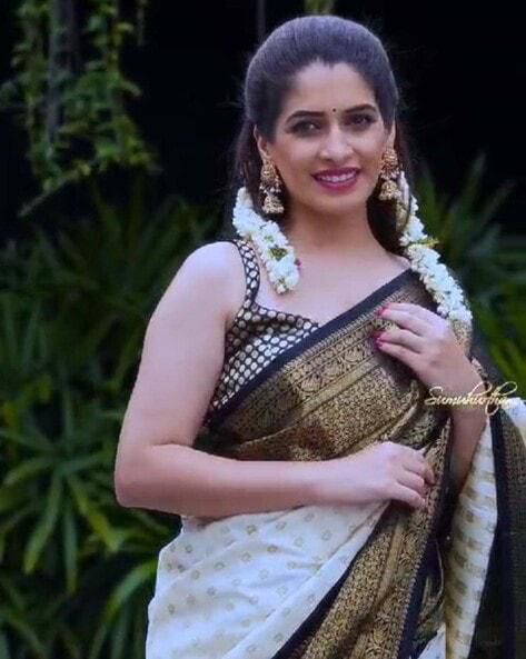 Elegance Cream White Soft Lichi Silk Saree With Classic Blouse Piece