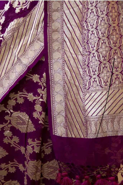 Traditional Look Lichi Silk Saree with Classy Zari Pattern